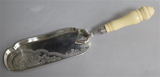 An Edwardian ivory handled silver crumb scoop, by Barker Brothers, Length; 334mm.